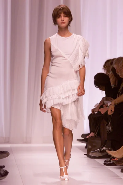 Look 38